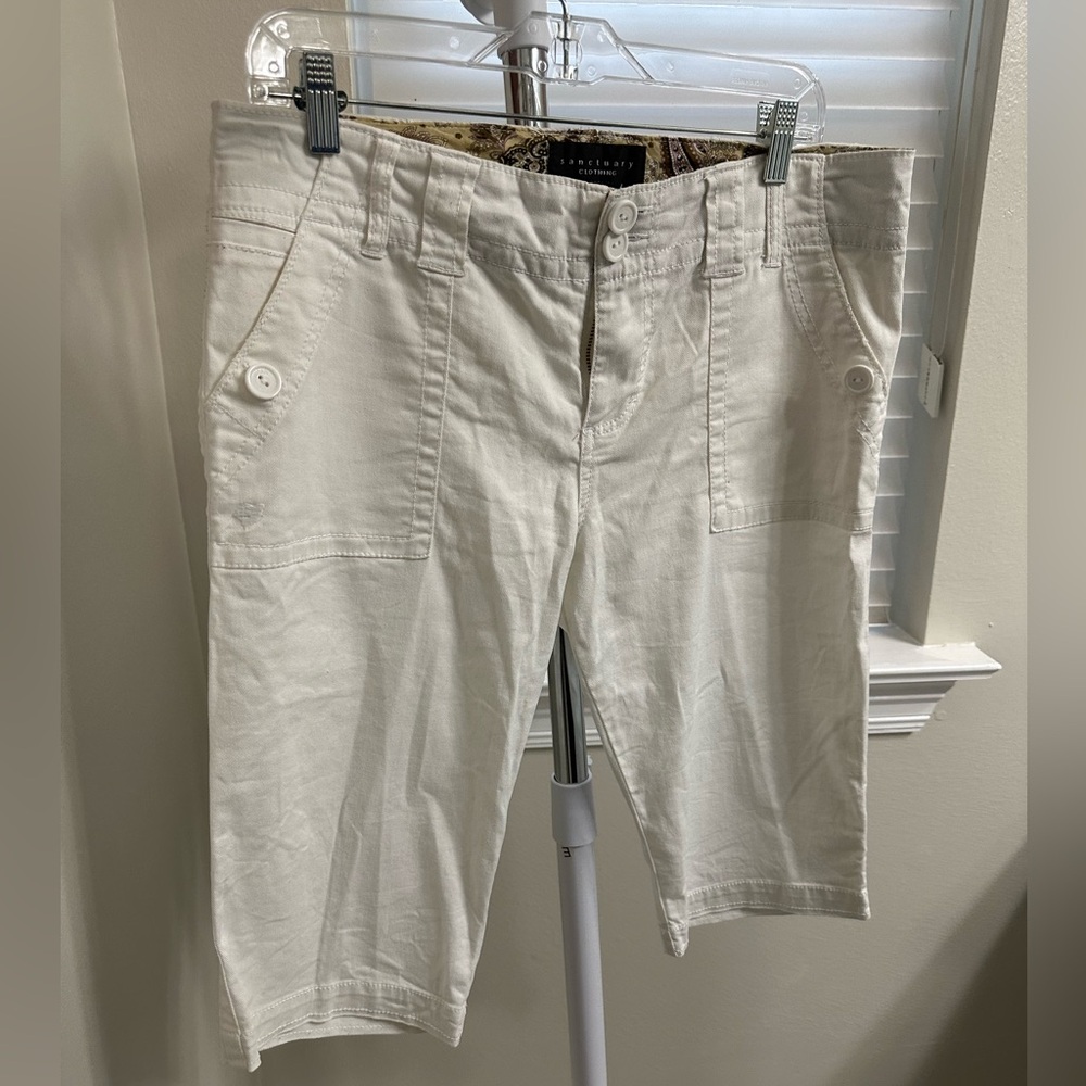 Sanctuary White Buttoned Shorts